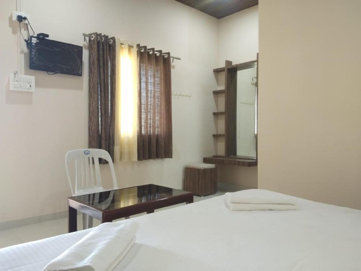 Hotel Krishna Exotica Ahmednagar Exterior foto